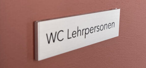 werbetechnik aus winterthur/gebäudebeschriftung/signaletik. naef macht sichtbar.