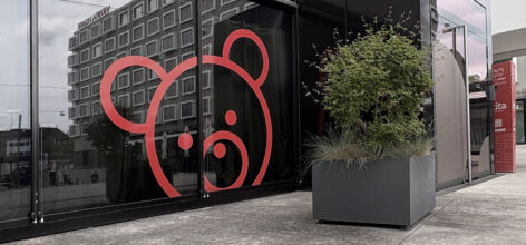 werbetechnik aus winterthur/gebäudebeschriftung/schaufensterbeschriftung. naef macht sichtbar.